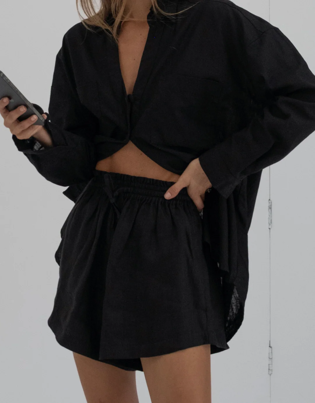 The Sal Short / Black (100% Linen) - Image 5