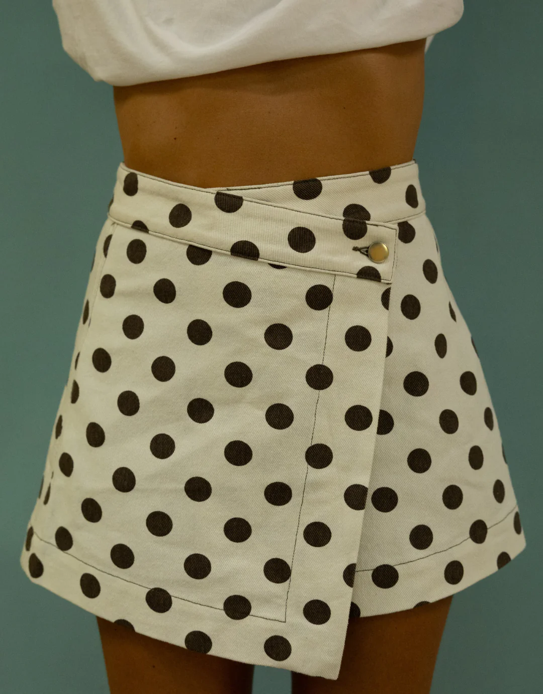 The Winnie Skirt / White Choc ( Petite sizing ) - Image 5